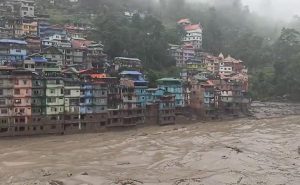 सिक्किमको टिस्टा नदीमा आएको बाढीका कारण सेनाका २३ सैनिक बेपत्ता